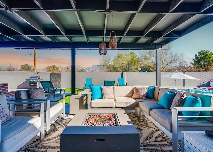 Holiday home Mid-century Desert Galore With Pool Tucson