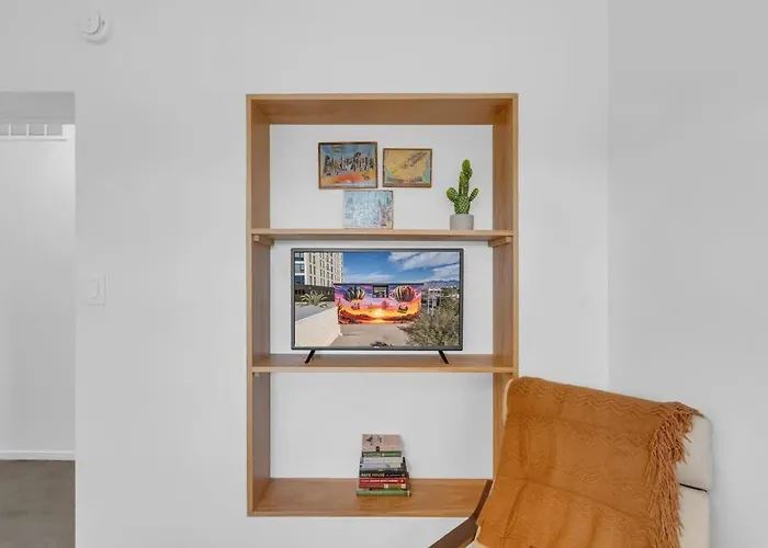 Mid-century Desert Galore With Pool *