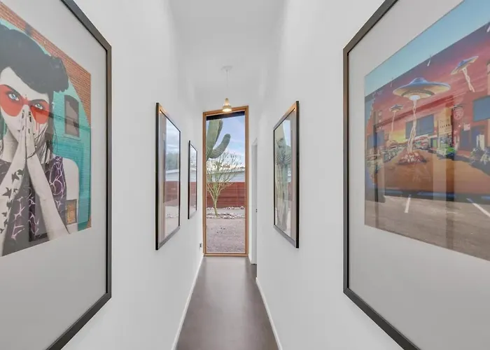 Mid-century Desert Galore With Pool *