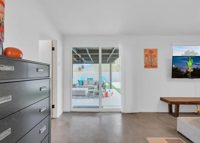 Mid-century Desert Galore With Pool Holiday home Tucson
