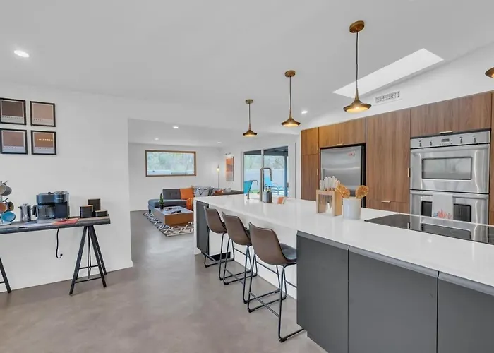 Holiday home Mid-century Desert Galore With Pool Tucson
