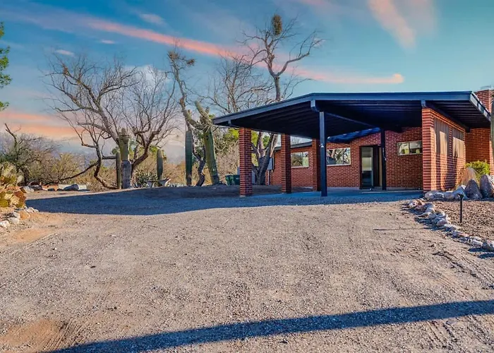 Mid-century Desert Galore With Pool * Tucson