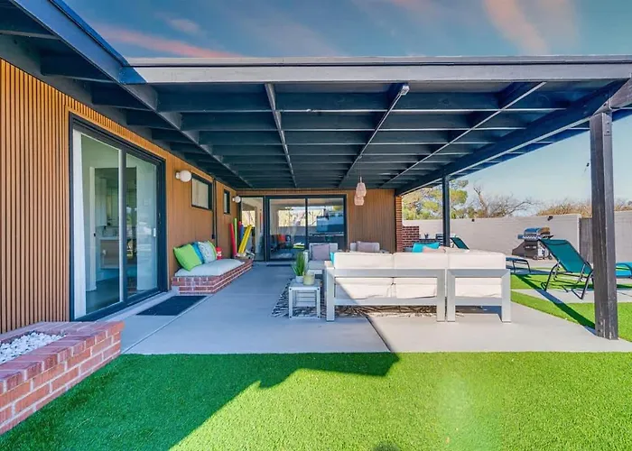 Holiday home Mid-century Desert Galore With Pool *