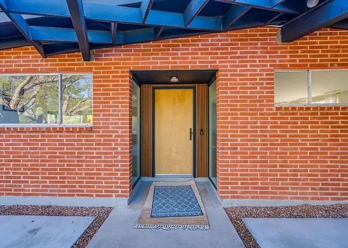 Mid-century Desert Galore With Pool * Tucson