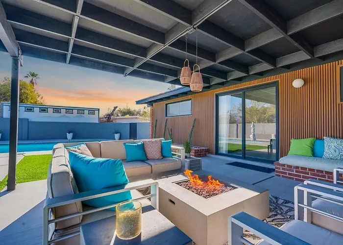 Mid-century Desert Galore With Pool